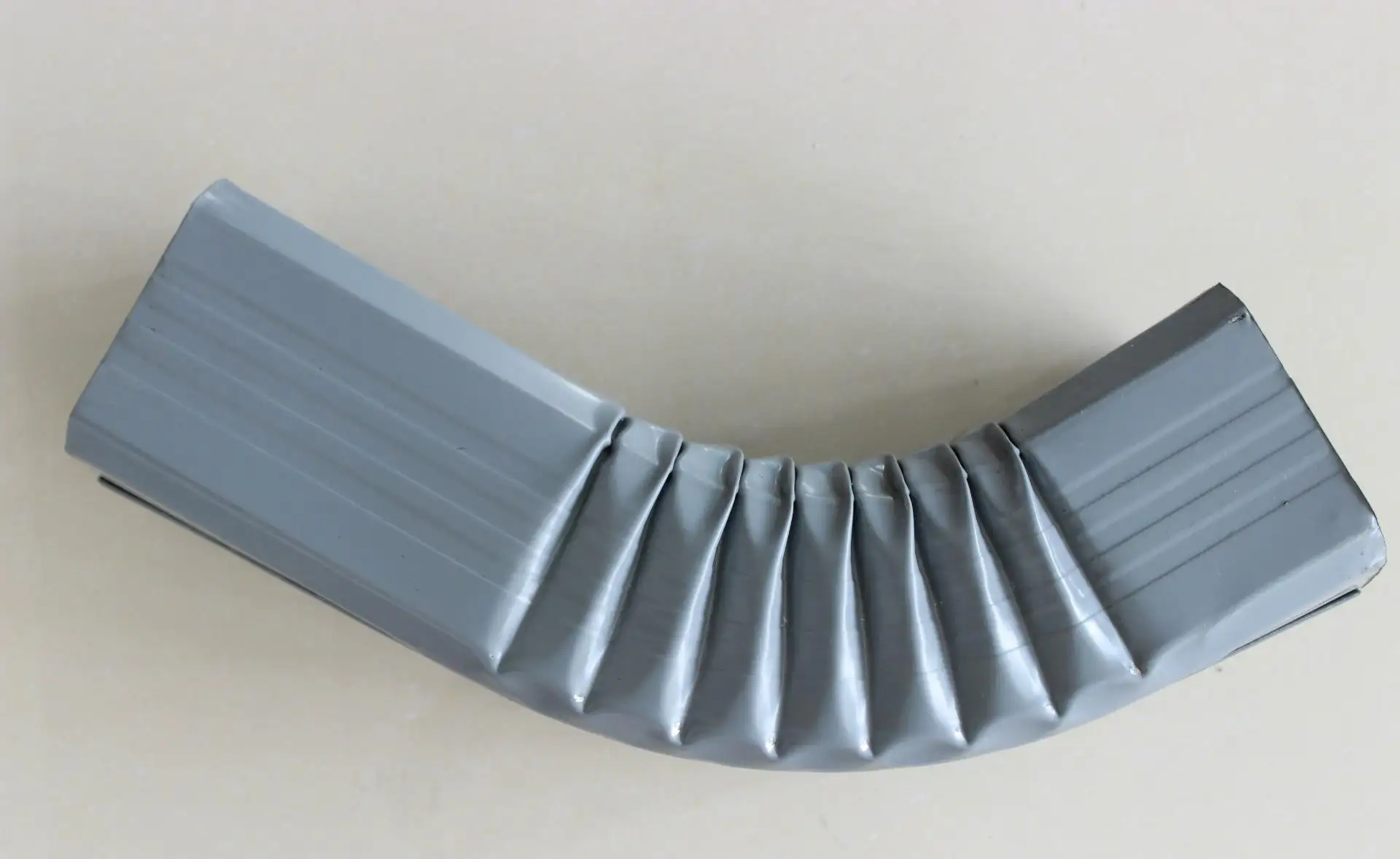 屋面檁條的可持續(xù)發(fā)展：實(shí)現(xiàn)綠色建筑的關(guān)鍵技術(shù)